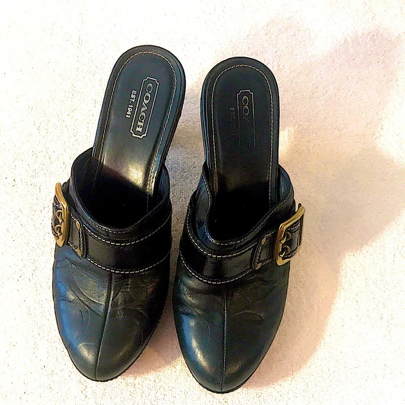 Coach shoes. - Picture 1 of 9